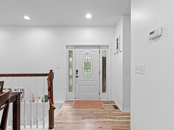 4th image of 114 Locust Lane