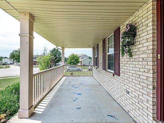 3rd image of 6000 Glennshire Ct