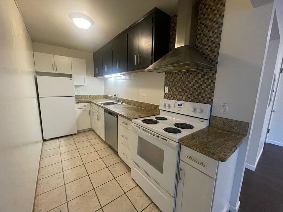 1st image of 1700 Page St APT 4