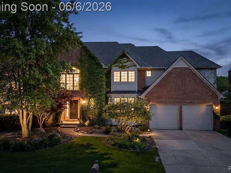 2962 Pheasant Ring Dr — Photo 1