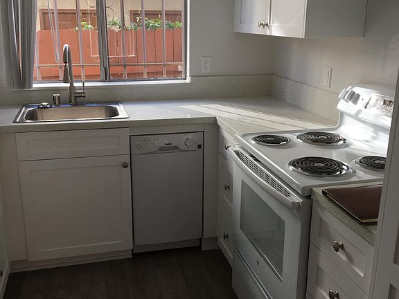 5th image of 1524 Missouri St