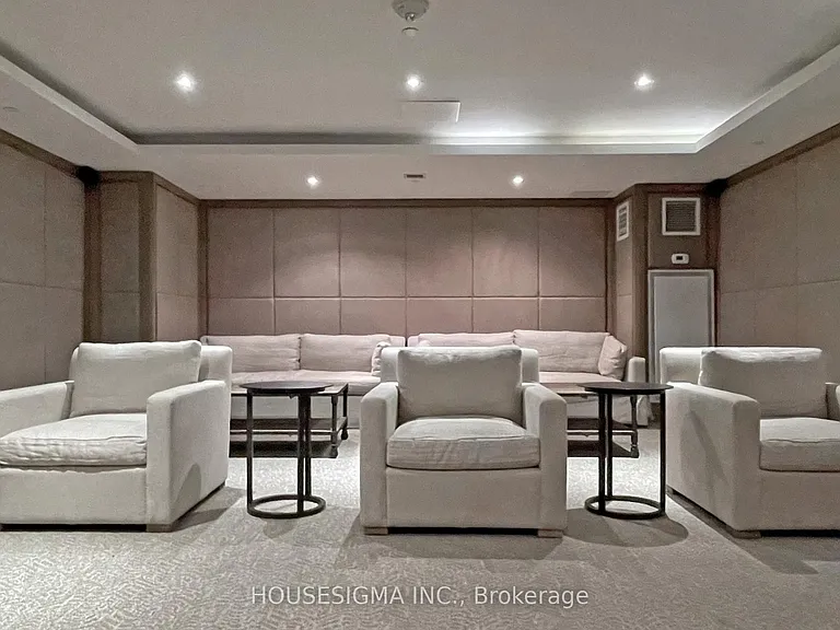 3091 Dufferin St #211 — Photo 32