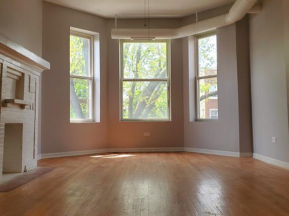 3rd image of 4723 N Monticello Ave Floor 2