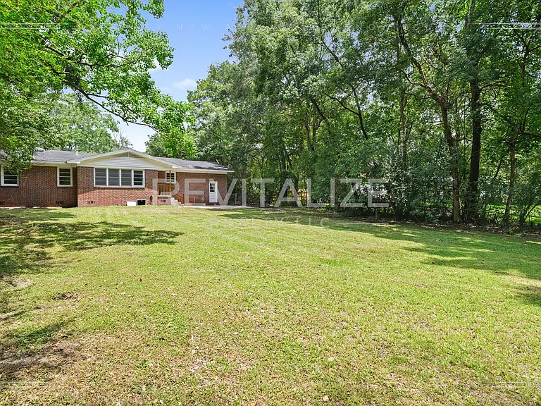 2505 Robin Hood Dr — Photo 32