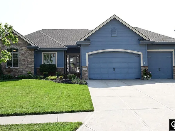 12621 S 81st St, Papillion, NE 68046