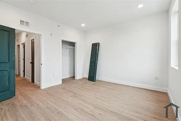 4163 Mantua Ave #4 — Photo 9