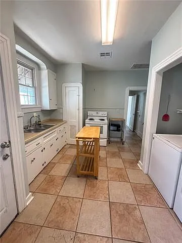 1221 Poland Ave — Photo 6