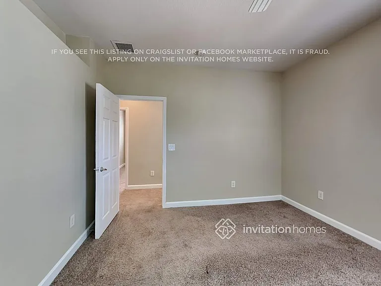 461 NE 1st St #11 — Photo 11