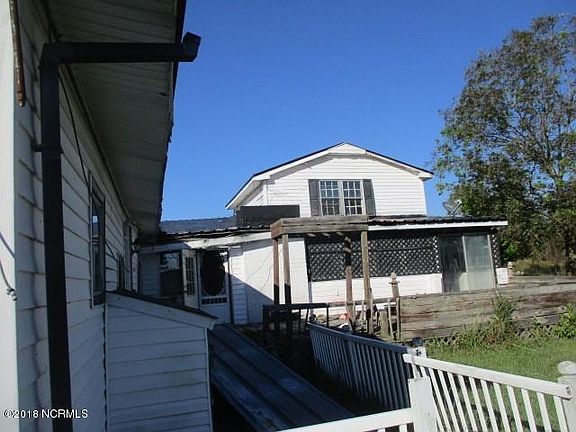 3rd image of 520 Sand Hill Road