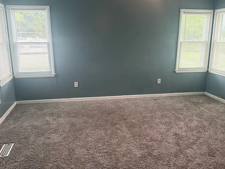 4705 N Grove Ave — Photo 6