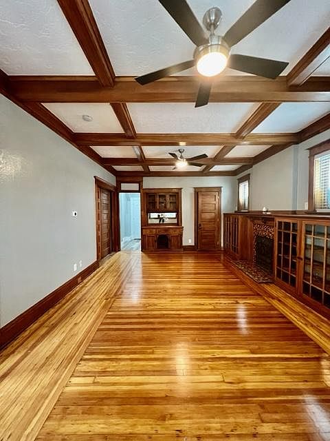 1st image of 825 12th St Unit 4