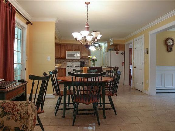 5th image of 11 Knightridge Dr