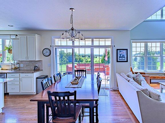 5th image of 109 Misty Meadows Dr