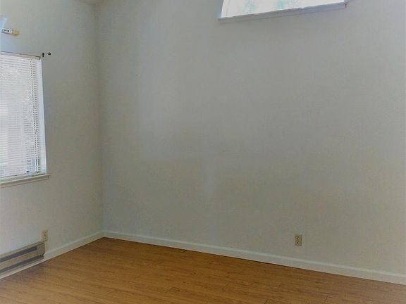 5th image of 1545 Four Oaks Cir