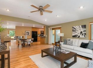 2485 Regent Ave N, Golden Valley, MN 55422