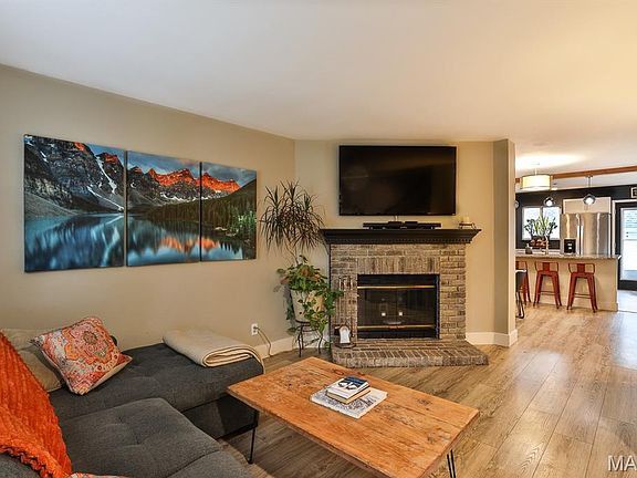 5th image of 16563 Carriage View Ct