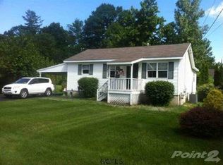 30 E Beacon St, Glens Falls, NY 12801