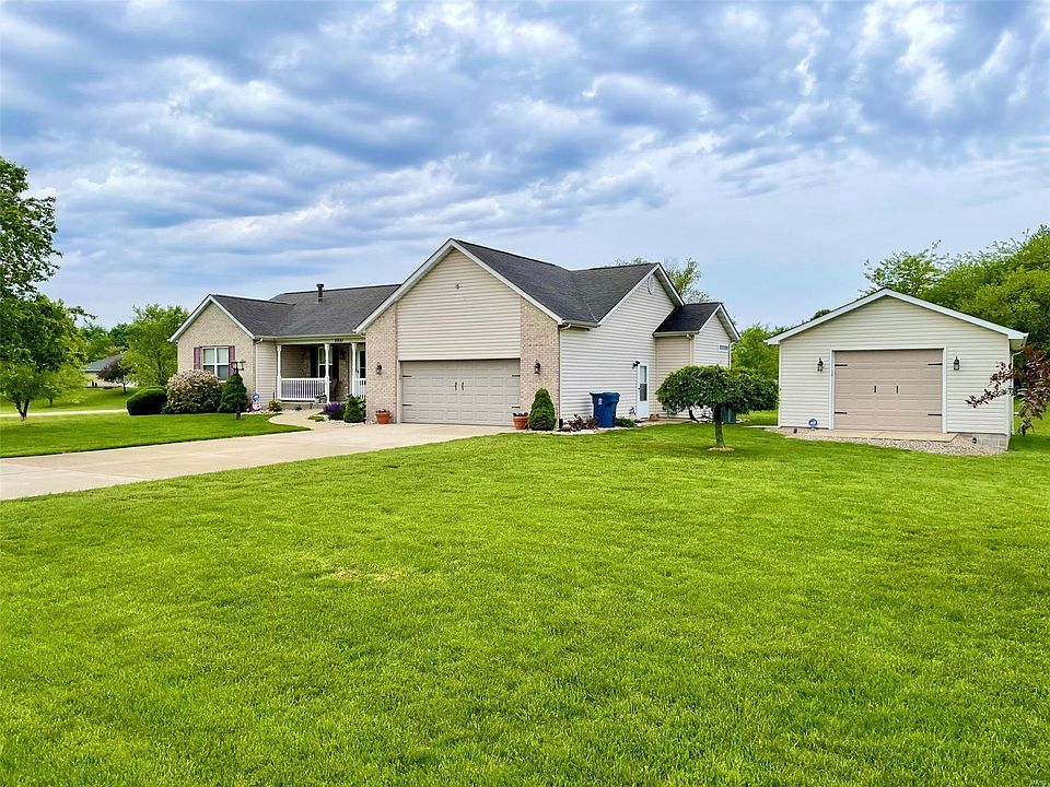 1st image of 2991 Amberwood Dr