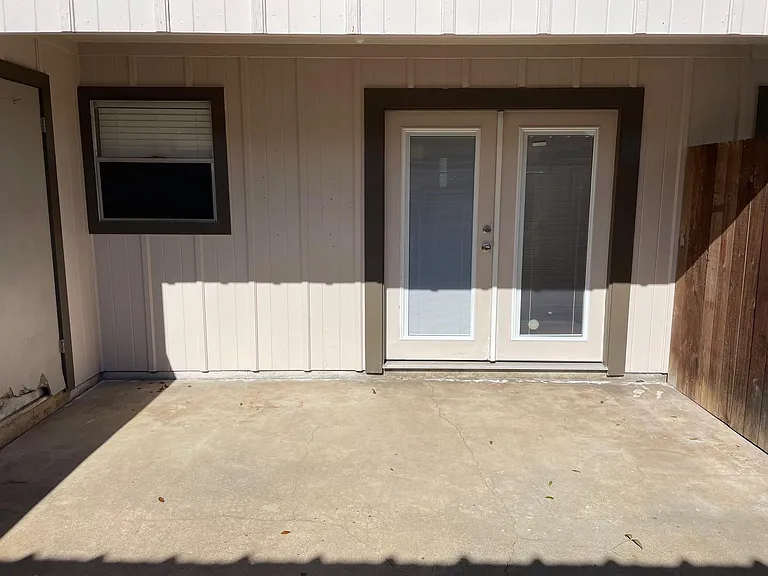 200 S Anderson St #3 — Photo 12