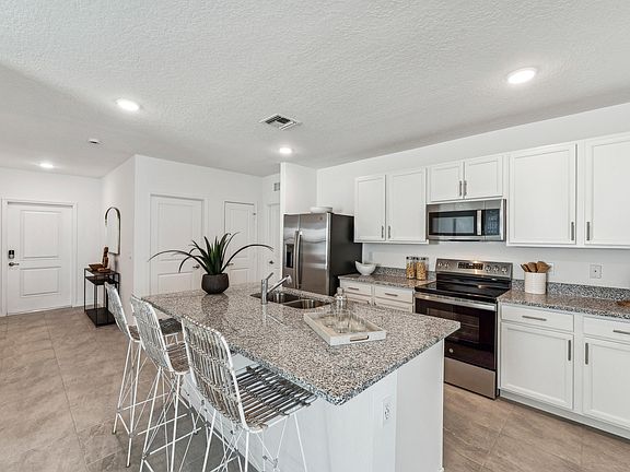 5th image of 5012 Armina Place #171