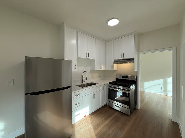 1119 N Coronado St #210 — Photo 4