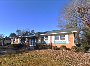 3650 Spaulding Dr, Winston Salem, NC 27105