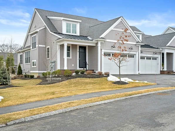 8 Callahan Dr #120, Framingham, MA 01701