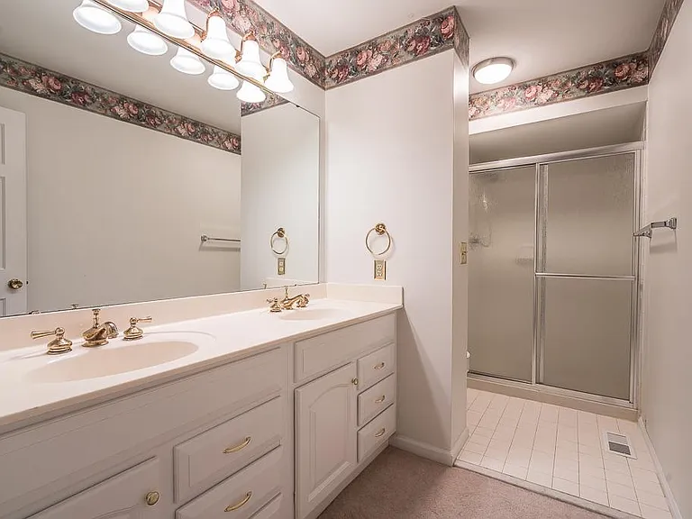 14349 Cypress Hill Dr — Photo 21