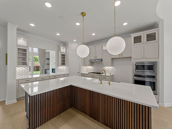4th image of 1814 Diamond Ct