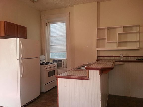 2nd image of 2200 Wheeler St APT 4