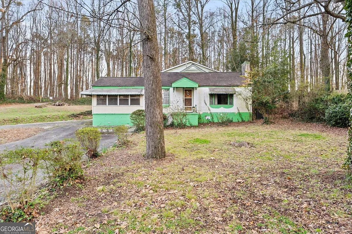 2706 Burton Rd NW photo 1