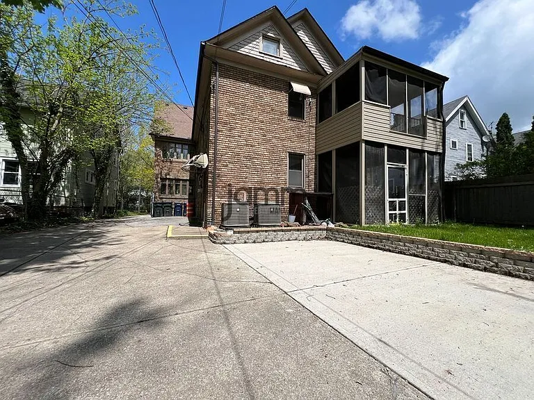 3232 Clarendon Rd — Photo 28