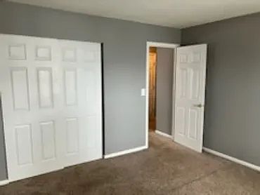 5th image of 608 N Walnut St #4