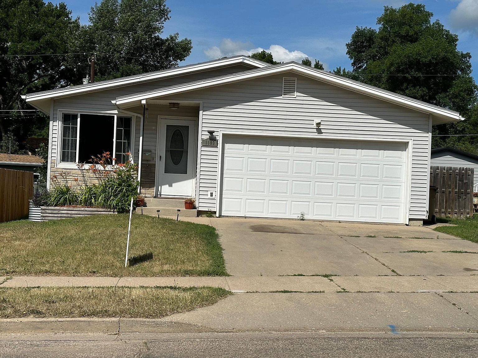 1109 13th St NW, Minot, ND 58703 MLS 230883 Zillow