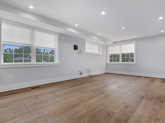 5226 11th St NE-4_05182023