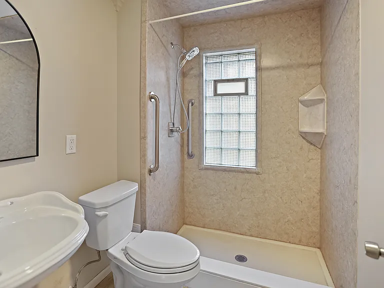 882 Raymond Ave — Photo 29