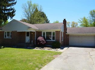 8316 21 Mile Rd, Utica, MI 48317