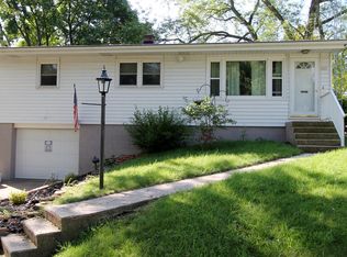 507 Lewis St, Burlington, WI 53105