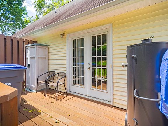 4th image of 1007 Milton Ct #0