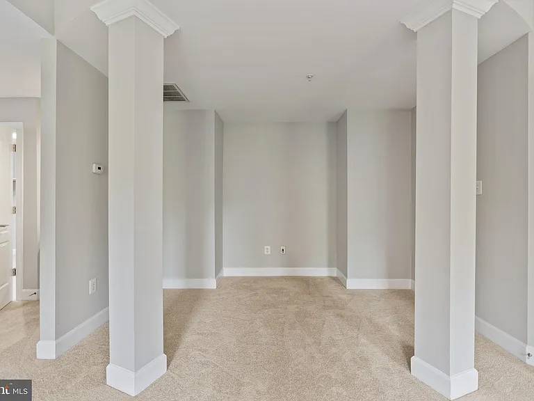 15436 Symondsbury Way — Photo 28
