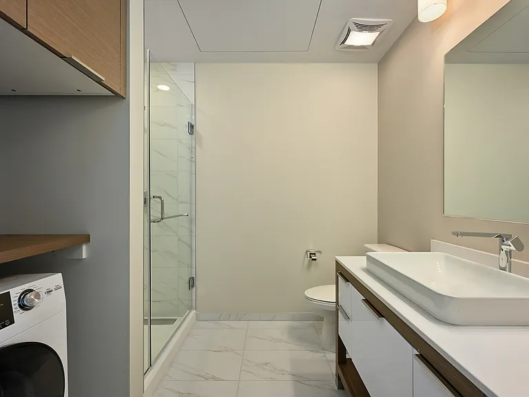 Three Light Luxury Apartments — Photo 27