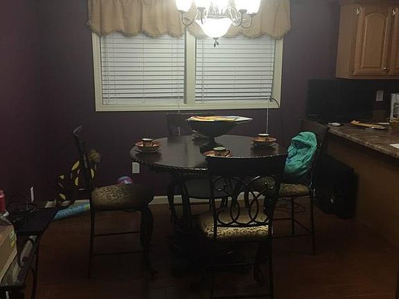 5th image of 205 Gordon Dr