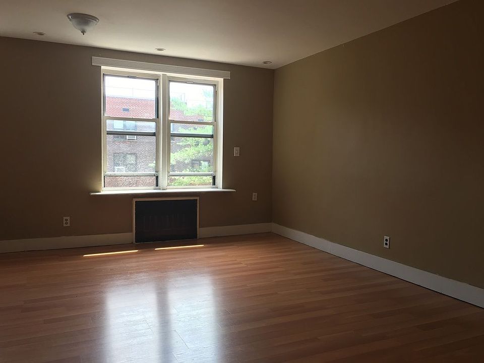 1st image of 10530 66th Ave APT 5E