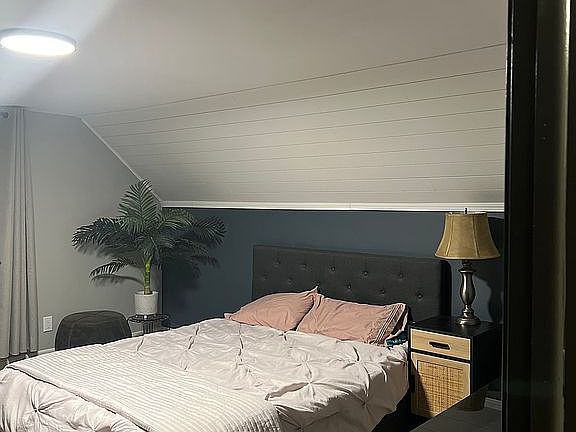 2nd Floor (Bedroom 2) 