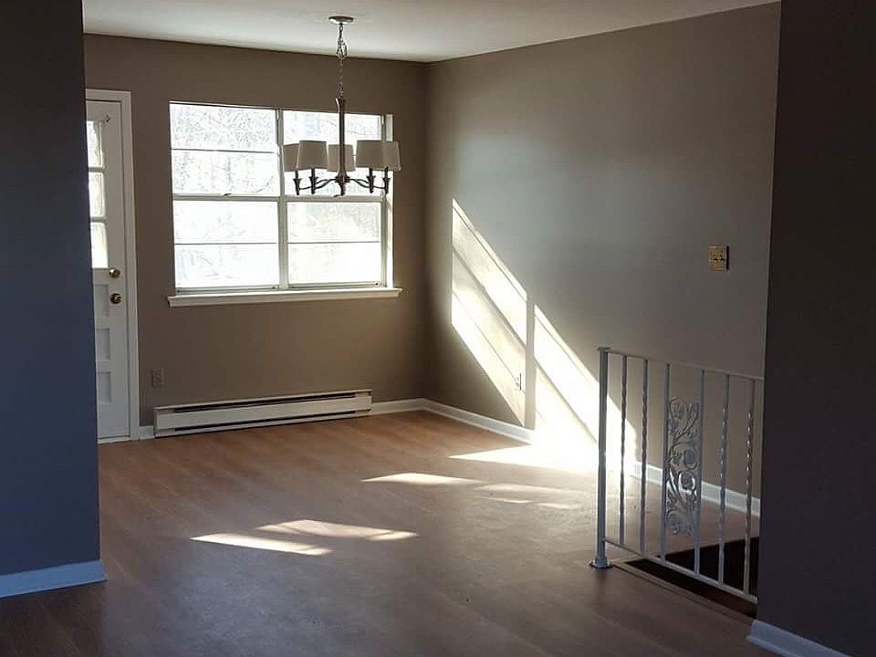 1st image of 422 Ringwood Ave #B211