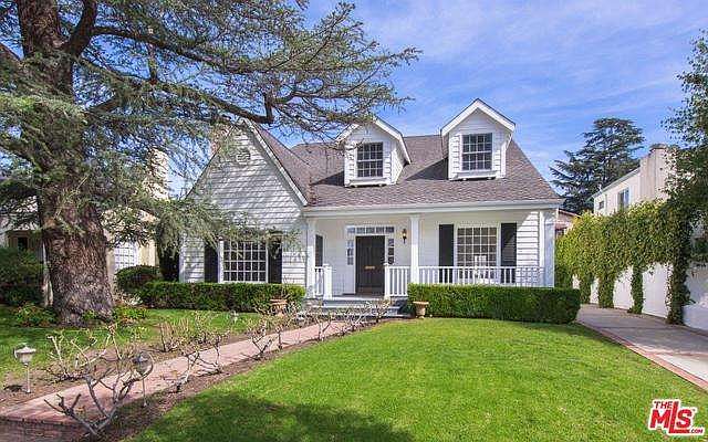 1st image of 130 N Beachwood Dr