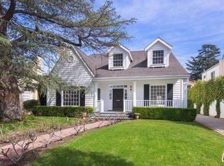 130 N Beachwood Dr, Los Angeles, CA 90004
