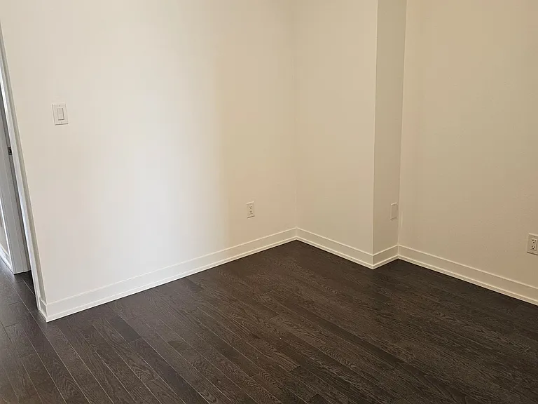 70 Green Gardens Blvd #2 — Photo 8