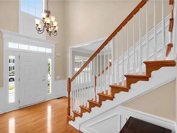 5th image of 1709 Travers Rd