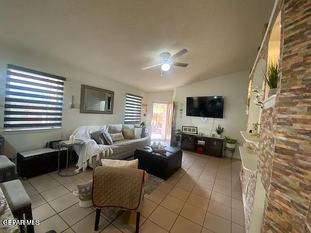 10473 Valle Del Mar Dr — Photo 5